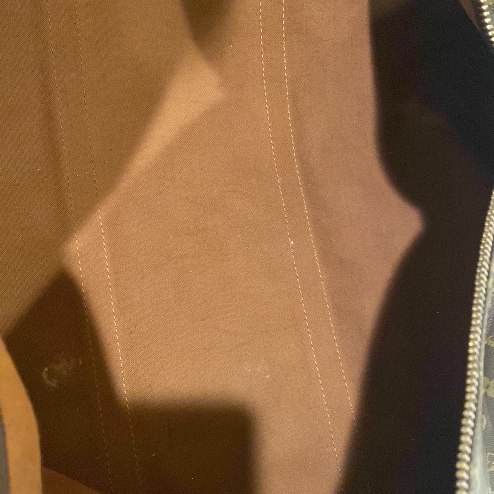 Louis Vuitton authentic duffel - Picture 7 of 10